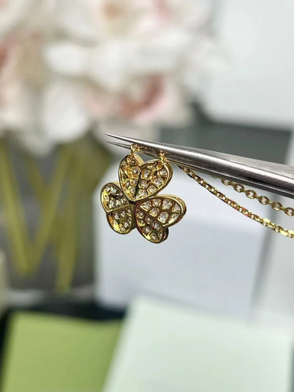 🤨Van Cleef & Arpels🤨 flower necklace